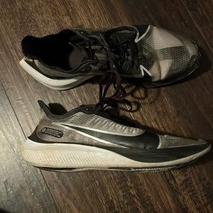 Nike Zoom Gravity Womens Running shoes